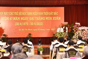 Chủ tịch nước Nguyễn Xuân Phúc gặp mặt Đoàn học sinh miền Nam trên đất Bắc