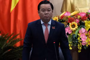 Bãi nhiệm Phó chủ tịch HĐND TP. Đà Nẵng Lê Minh Trung. 