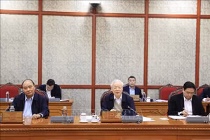 Tổng Bí thư Nguyễn Phú Trọng chủ trì họp Bộ Chính trị về một số vấn đề quan trọng