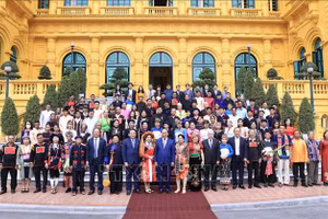 Chủ tịch nước: Già làng, trưởng bản là những người "giữ lửa" ở các bản, làng