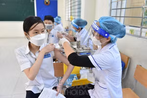 Chiến dịch tiêm vắc xin cho trẻ em từ 12 cho đến 17 tuổi ở Việt Nam là rất thành công