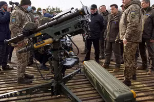 Ukraine nhận hàng loạt tên lửa Stinger từ Mỹ.