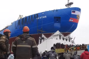 Tàu phá băng chạy bằng năng lượng hạt nhân Yakutia của Nga.