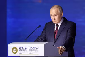 Tổng thống Nga Vladimir Putin phát biểu tại SPIEF.