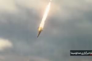 Đầu đạn của Fattah lao vào mục tiêu.