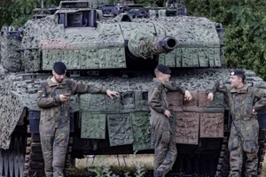 Xe tăng Leopard 2.