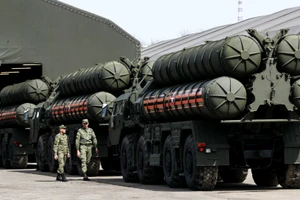 Hệ thống phòng thủ S-400.