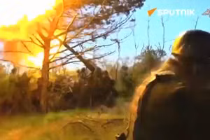 Pháo 2S5 Giatsint-S khai hỏa.