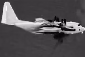 Máy bay AC-130J Ghostrider diệt mục tiêu trong tập trận.