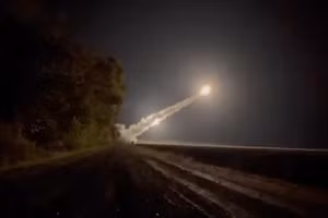 Ukraine tấn công tiền đồn Nga bằng ATACMS.