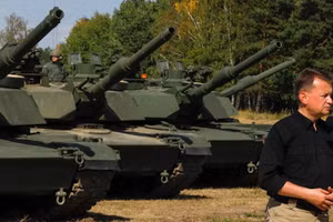 Xe tăng Abrams đã sẵn sàng đến Ukraine.