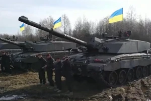 Xe tăng Challenger 2 của Ukraine.