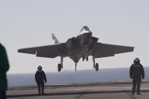 Tiêm kích tàng hình F-35.