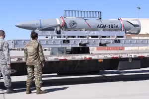 Tên lửa AGM-183A .