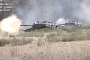 Đội hình Challenger 2 tác chiến trong thành phần chiến đấu của Lữ đoàn 82.