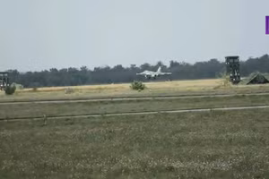 Hệ thống S-350 xuất hiện gần biên giới Ukraine.