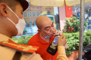 Nhiều ma men" bị lực lượng chức năng xử lý trong chiều ngày 20/6.