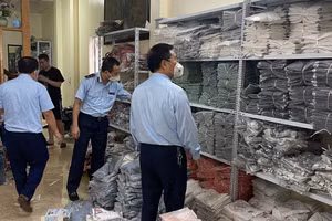 Cục Quản lý thị trường tỉnh Thái Nguyên kiểm tra, xử lí cơ sở kinh doanh vi phạm