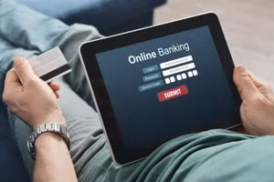 Người dân cần cẩn trọng trước 'ma trận' giảm giá cuối năm. Ảnh: INT.