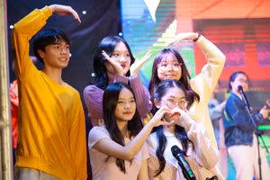 Giao thời tại Đêm Gala AMOY 2024 với tài năng của những bạn trẻ thời 4.0