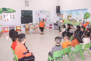 Giờ học của cô trò Trường Mầm non Hoa Sen (TP Vinh, Nghệ An).