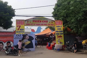 Phiên chợ đưa hàng Việt về thành phố Phúc Yên 2022