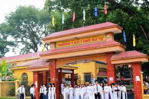 Trường THPT Ngô Gia Tự