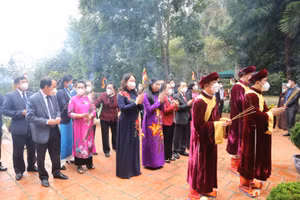 Phó Chủ tịch nước Võ Thị Ánh Xuân dự Lễ dâng hương Quốc Mẫu Tây Thiên 