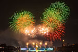 Pháo hoa sẽ được khai hoả vào đúng 21h tối 17/4.