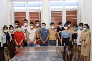 Nhóm đối tượng tại cơ quan công an. Ảnh: Công an Vĩnh Phúc