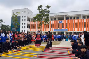 Giáo dục tại Yên Bái đang góp phần xây dựng con người thân thiện và khuyến khích sự tương tác xã hội.