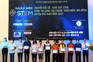 50 trường học trên địa bàn huyện Phù Ninh tham gia Ngày hội STEM