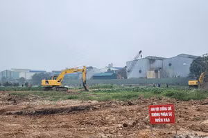 Sau hơn 1 giờ triển khai, buổi cưỡng chế đã hoàn thành.