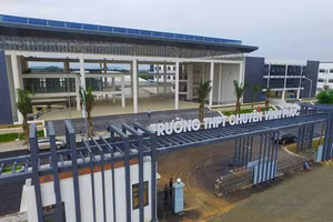 Trường THPT Chuyên Vĩnh Phúc