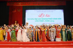 152 thí sinh tham dự Lễ hội Áo dài trẻ em thành phố Vĩnh Yên.