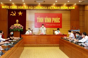 Phó Chủ tịch Thường trực UBND tỉnh Vĩnh Phúc Vũ Việt Văn thông tin tới cơ quan báo chí.