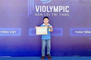 Nguyễn Tiến Nam tại cuộc thi ViOlympic Toán học 2022