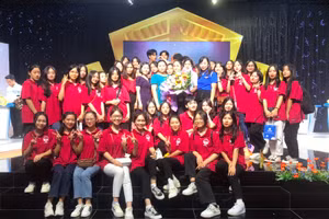 Lớp 12A5 Trường THPT Thanh Thủy năm học 2022-2023.