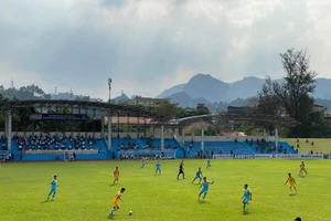 Dù phải hành quân đến đất khách, chạm trán chủ nhà Hòa Bình FC nhưng tân binh Hải Nam Vĩnh Yên Vĩnh Phúc vẫn giành được 1 điểm sau trận hòa 0-0 ngày ra quân.