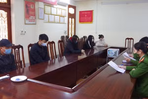 Lực lượng công an tiến hành làm rõ vai trò các đối tượng trong vụ việc. Ảnh: Công an Hà Giang