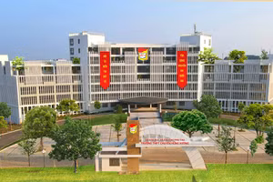 Trường THPT Chuyên Hùng Vương, Phú Thọ.