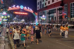 Hà Giang khai trương tuyến phố đi bộ đầu tiên của tỉnh.