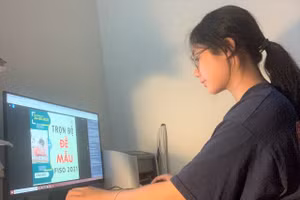 Em Nguyễn Vi Thư giành giải Vàng môn Tiếng Anh.