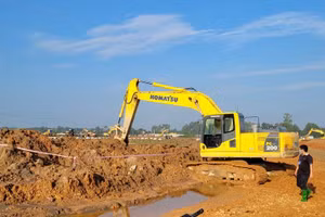 Chủ đầu tư tiến hành san gạt mặt bằng dự án