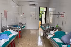 Gia đình 4 người bị thương nặng do nổ bình gas có hoàn cảnh khó khăn.