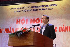 Thứ trưởng Phạm Ngọc Thưởng phát biểu khai mạc hội nghị.