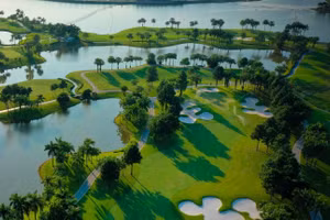 Một góc sân golf Đầm Vạc ở TP Vĩnh Yên, tỉnh Vĩnh Phúc. Ảnh: Fanpage Heron Lake Golf.
