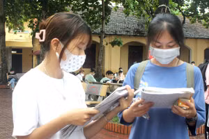 Gần 14 nghìn thí sinh tại Phú Thọ hoàn thành ngày thi đầu tiên, Kỳ thi vào lớp 10 năm học 2021-2022