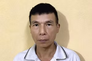 Lê Phú Tuân tại cơ quan điều tra