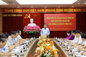 Ông Trần Cẩm Tú, Chủ nhiệm Ủy ban Kiểm tra Trung ương, Trưởng Đoàn kiểm tra chủ trì Hội nghị. (Ảnh: UBKT Trung ương)